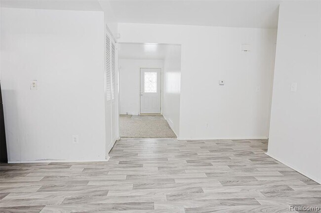 Building Photo - 6627 Orange Ln