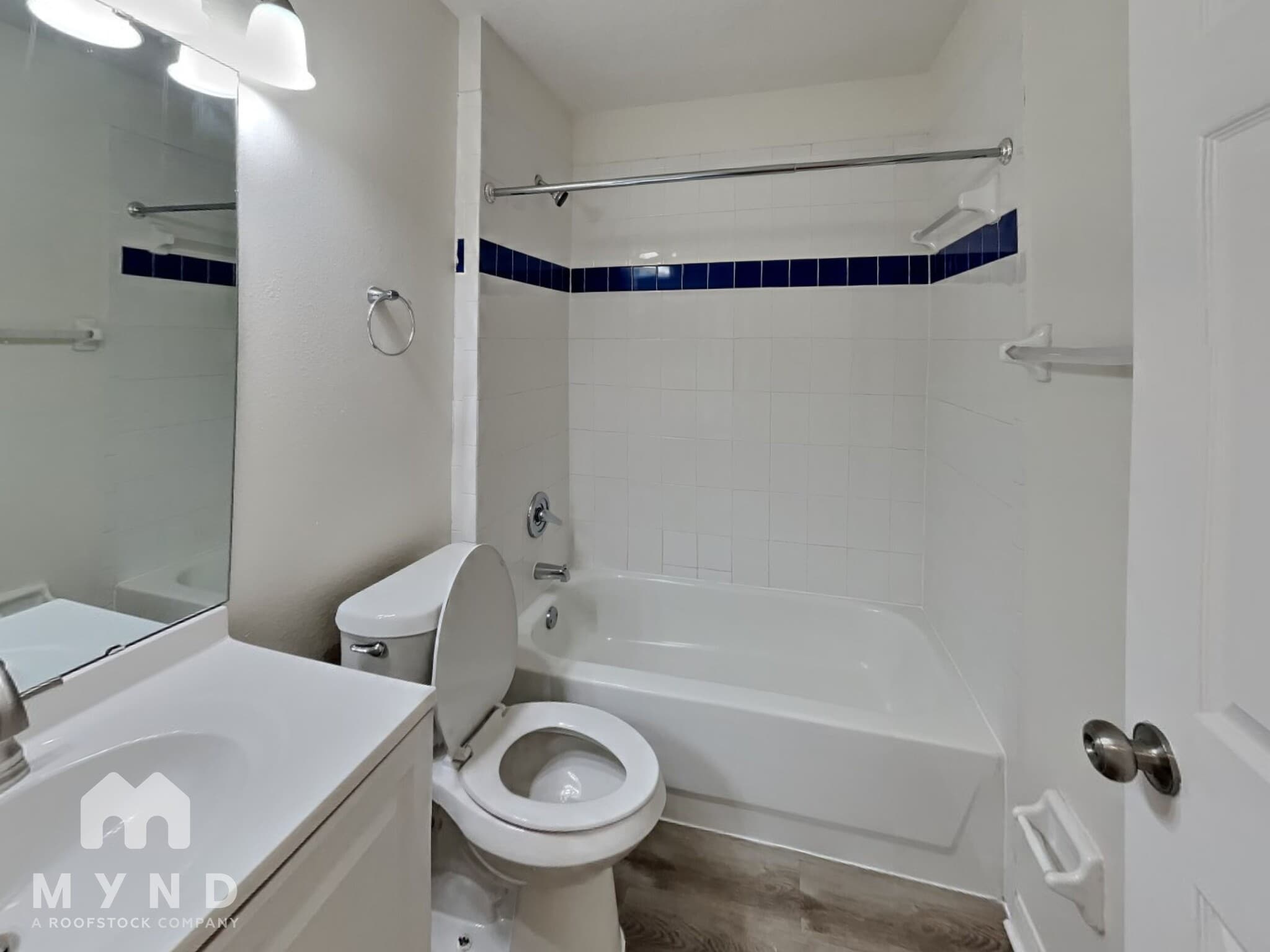 Building Photo - 2617 Hawthorne Ln