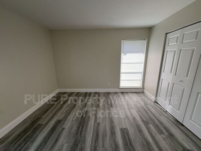 Building Photo - 5485 SE 30th Pl