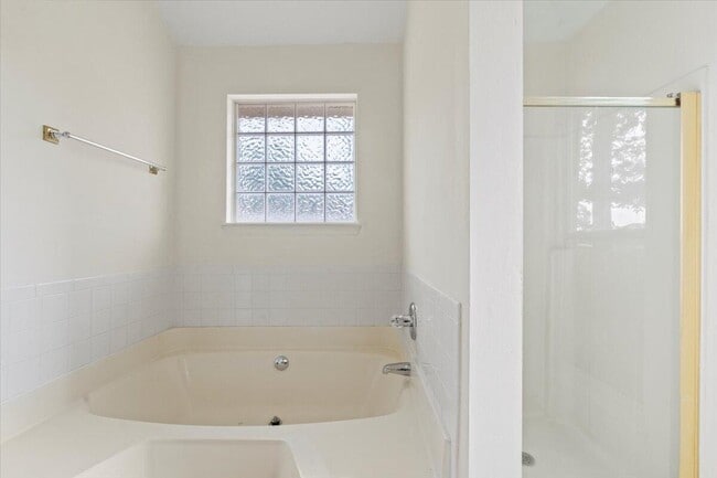 Building Photo - 4500 Martha's Way