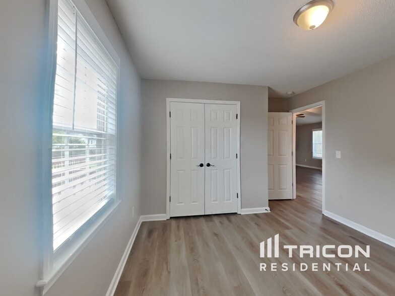 Building Photo - 78 Imperial Dr
