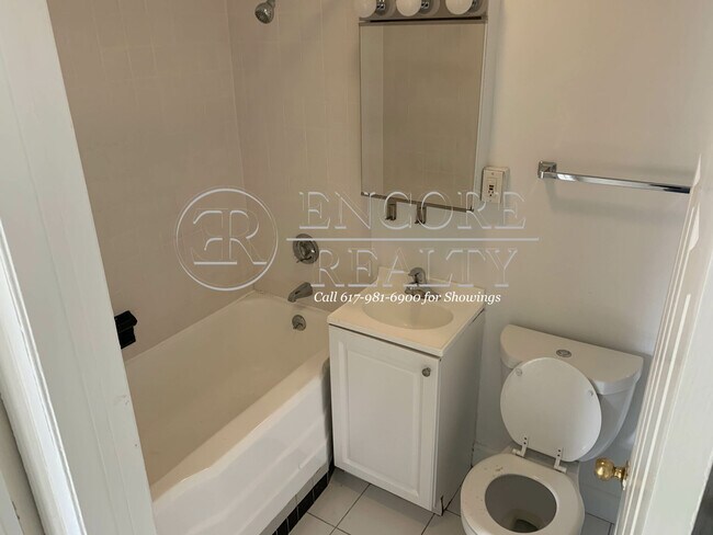 Building Photo - 1223 Beacon St