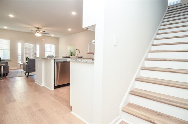 Building Photo - 4551 High Rdg Ct