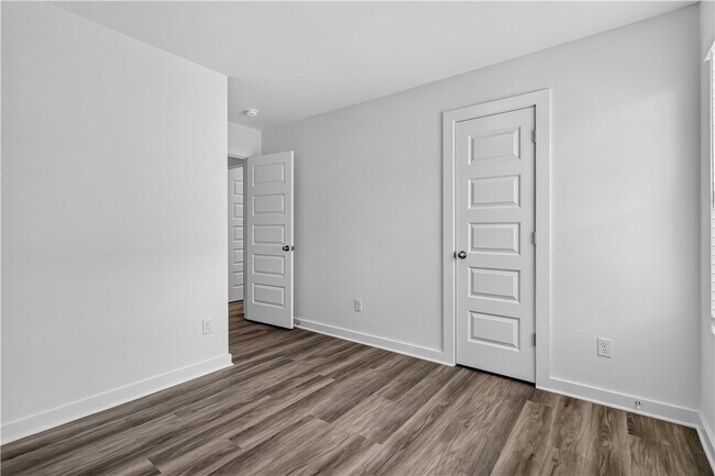 Building Photo - 4771 W Folsom St