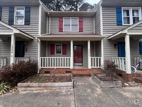 Building Photo - Centrally Located 2BD, 1.5BA Raleigh Townh...