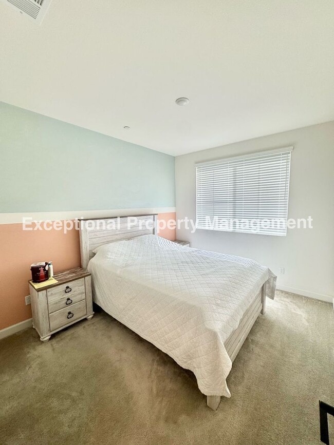 Building Photo - Ready to move in 3 bed 3 bath home!