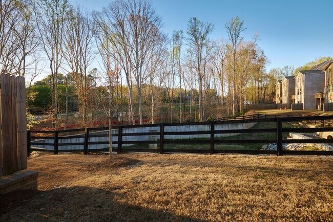 Building Photo - 5745 Rocky Falls Rd