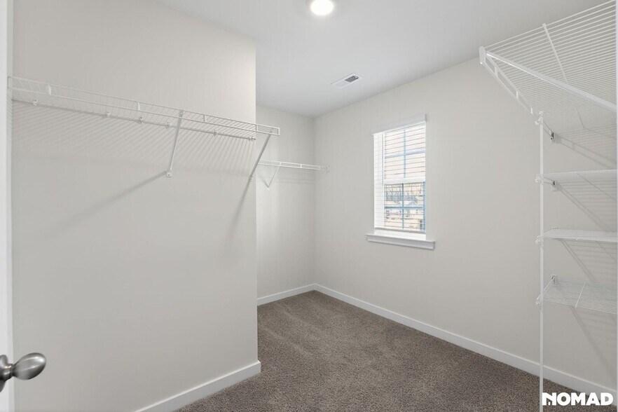 Building Photo - 6609 Barcelona Wy