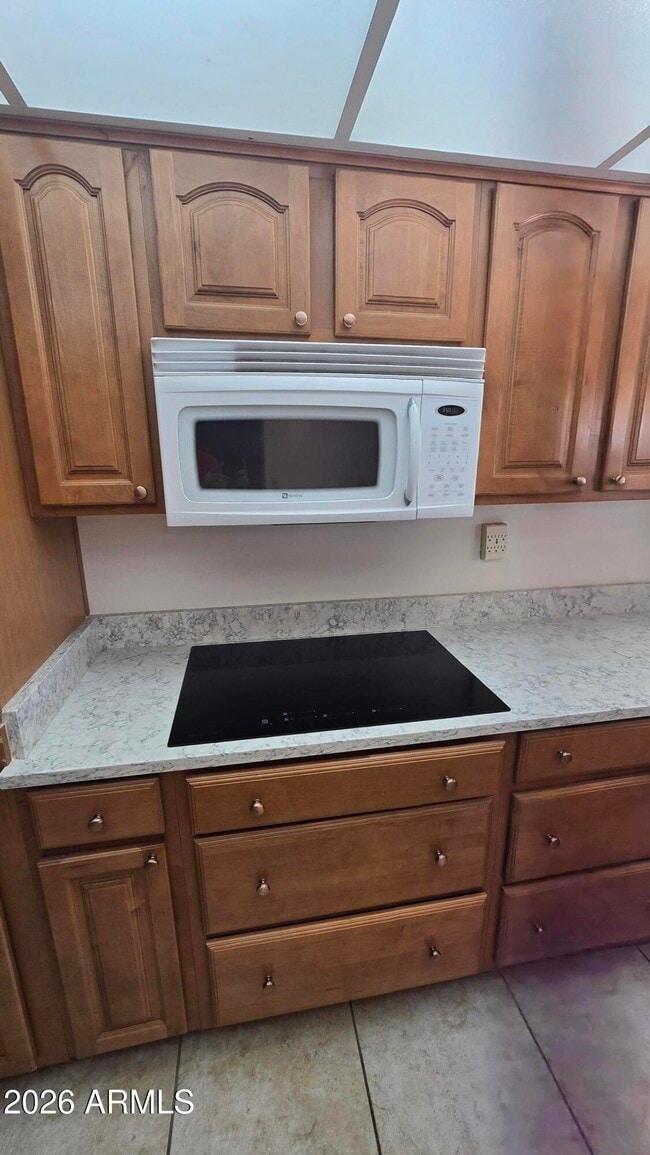 Building Photo - 9839 W Cedar Dr