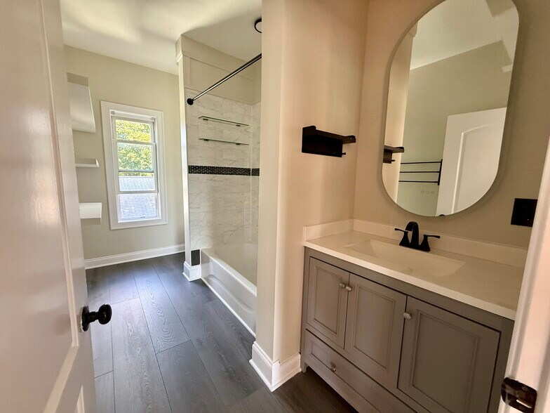 Building Photo - 615 N Montello St