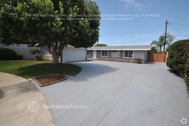 Building Photo - 226 S Louise Pl