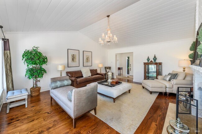 Building Photo - 174 Trinidad Dr