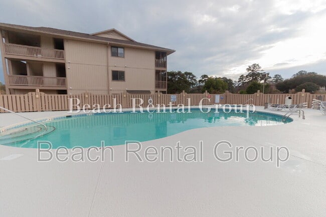 Building Photo - 4109 Pinehurst Cir