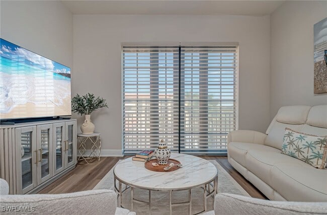 Building Photo - 8010 Via Sardinia St