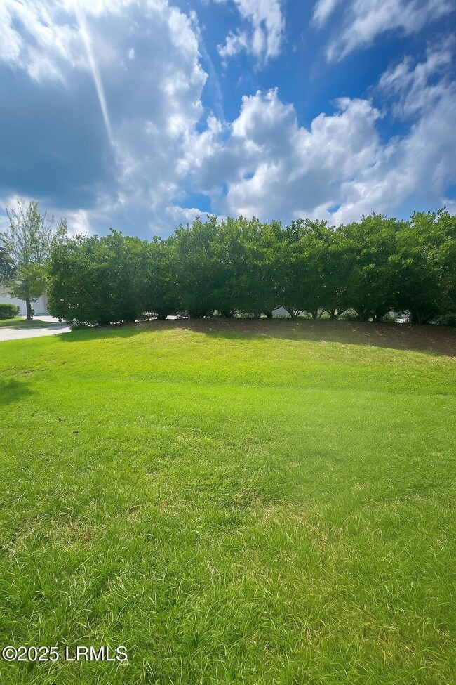 Building Photo - 1 Pomegranate Ln