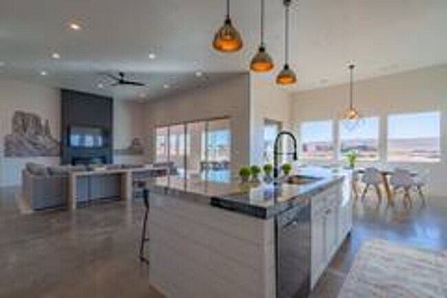 Building Photo - 5089 W 3175 S