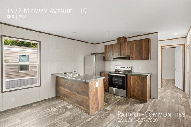 Building Photo - 1472 Midway Ave