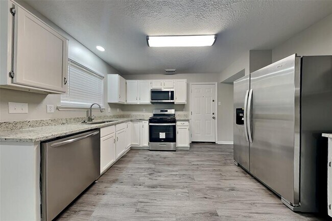 Building Photo - 24023 Ayscough Ln
