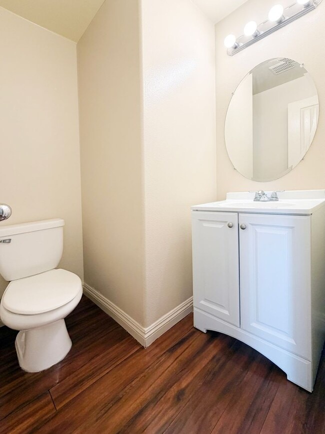 Building Photo - Stunning 3-bedroom and 2.5-bathroom Townhouse (Located in Mariner Place, Ewa Beach, HI) Move in S...