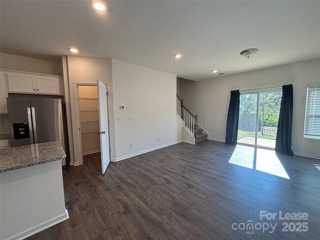 Building Photo - 2773 Yeager Dr NW