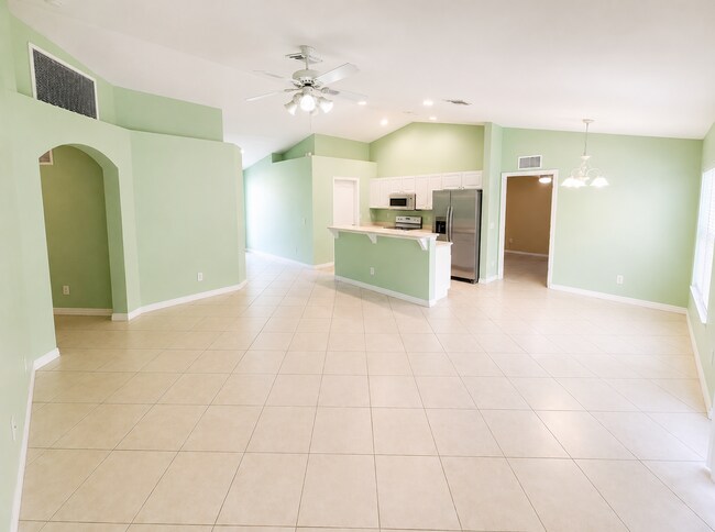 Building Photo - 409 La Perouse St