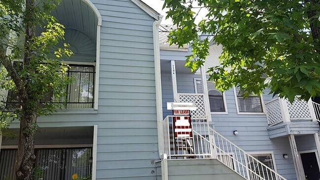 Building Photo - 14550 Fonmeadow Dr
