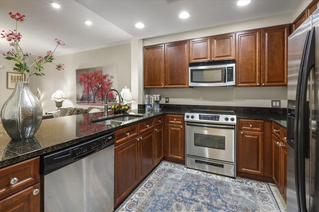 Building Photo - 121 N Monroe St