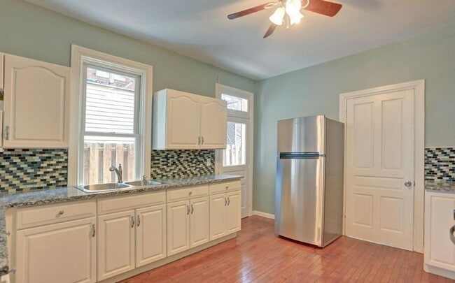 Building Photo - Coming Soon! Spacious 4 Bedroom, 1 Bath Ho...
