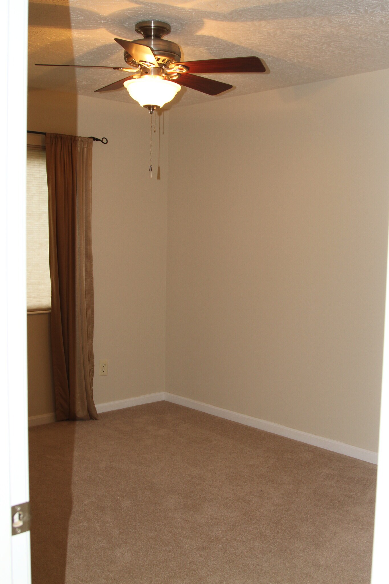 bedroom - 9168 Belvedere Ct