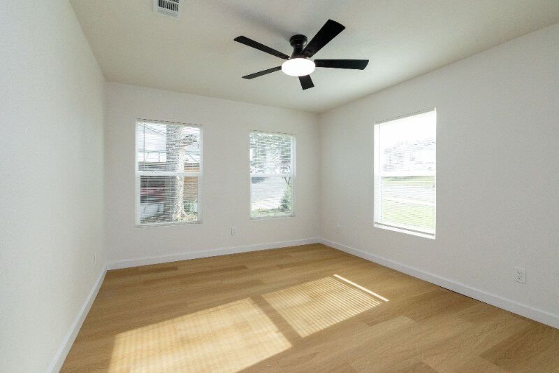 Building Photo - 3501 Canyon Ridge Ave