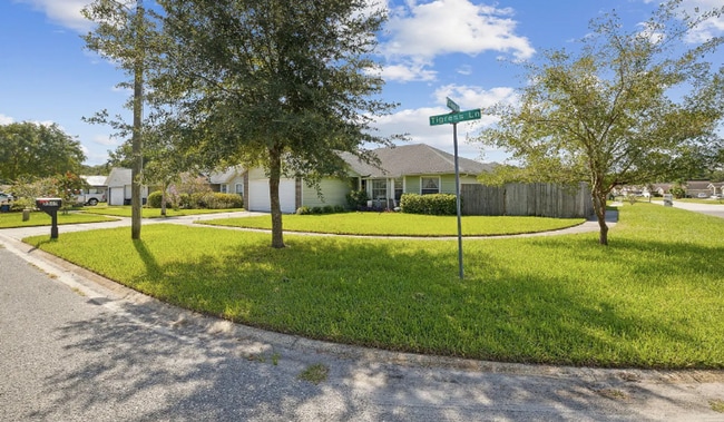 Building Photo - private - backyard fenced in large master suite!