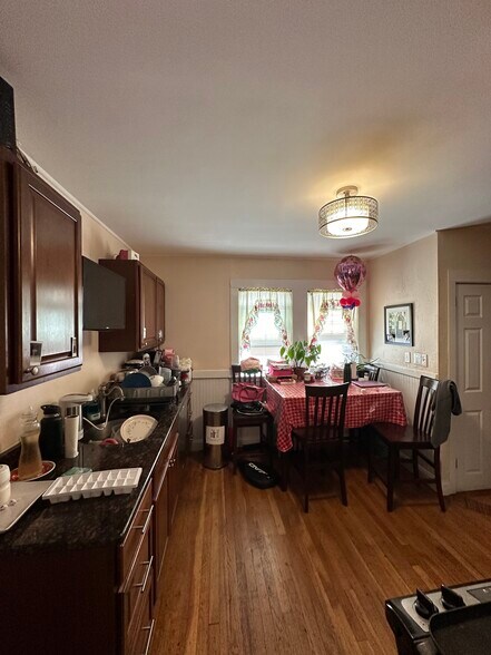 Building Photo - 60 Litchfield St