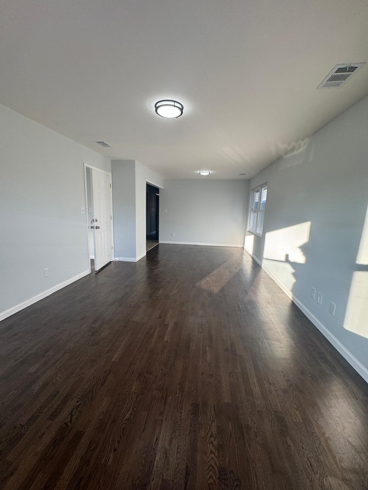 Building Photo - 1057 Bond St