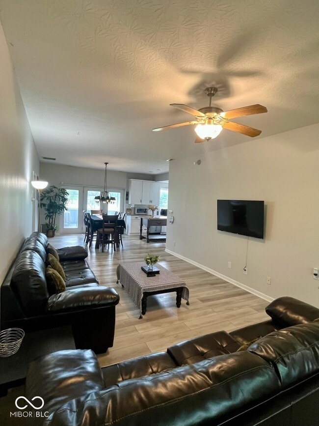 Building Photo - 9459 N State Rd 267