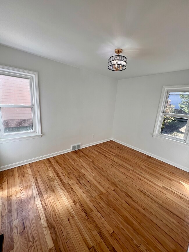Building Photo - 1514 Parker Dr
