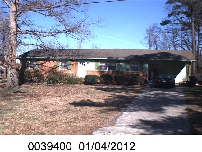 Building Photo - 302 Satterwhite Dr