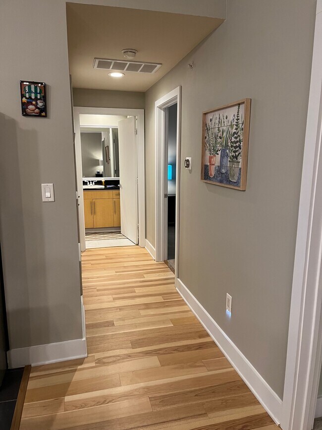 Building Photo - 4605 Cedar Springs Rd