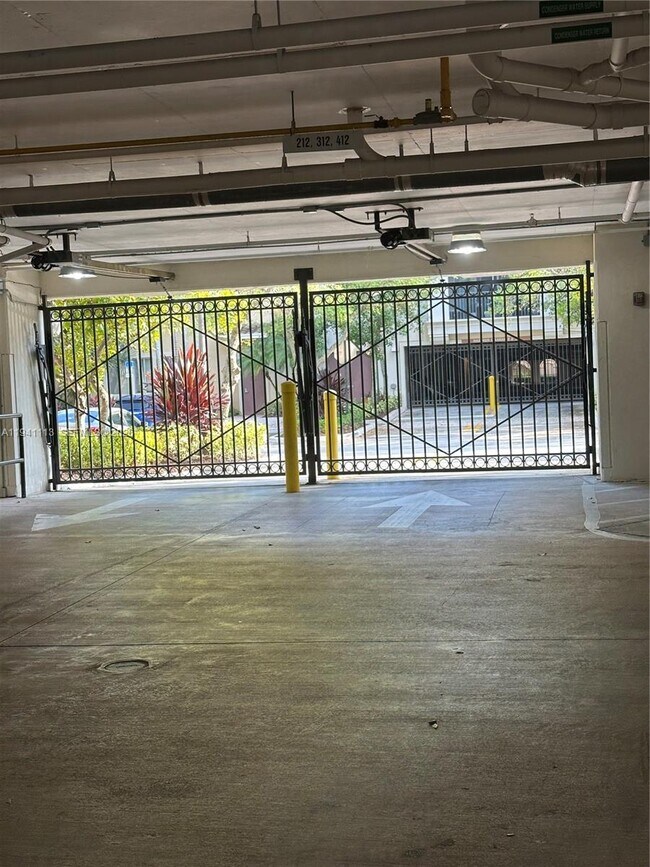 Building Photo - 3055 NW 126th Ave