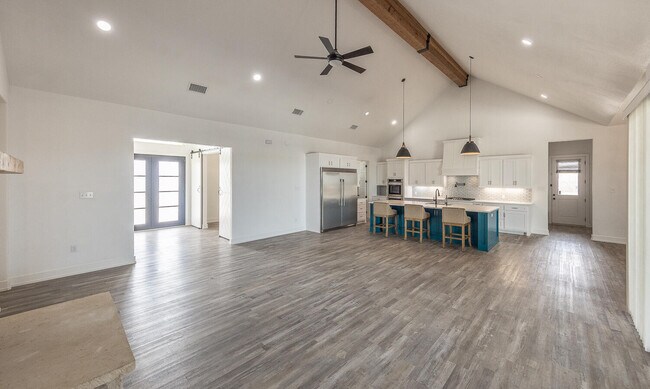 Building Photo - 19108 County Rd 2240