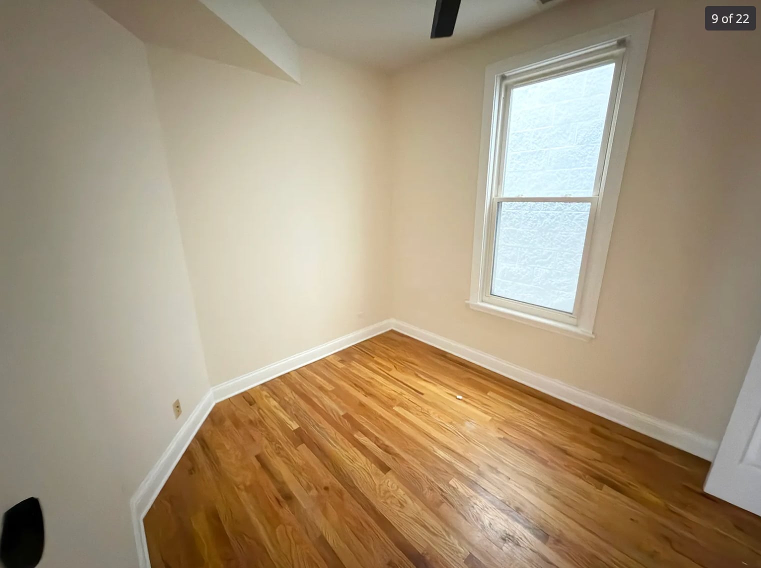 Building Photo - 1720 W Beach Ave