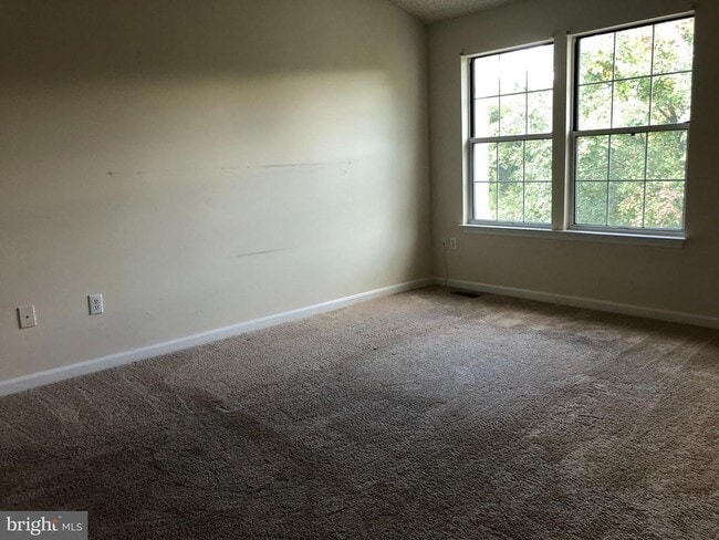 Building Photo - 203 Knollwood Ct