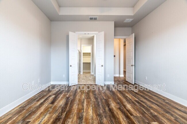 Building Photo - 3159 Daisy Meadow