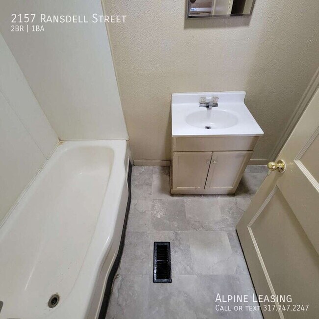 Building Photo - 2157 Ransdell St