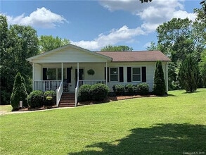 Building Photo - 206 Ross Ct