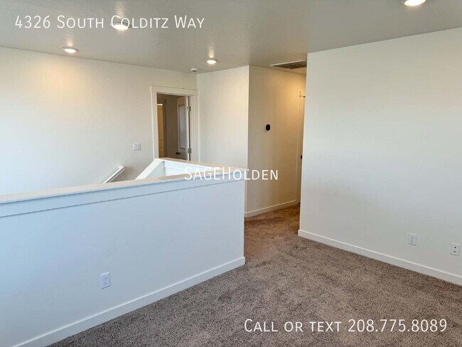 Building Photo - 4326 S Colditz Wy
