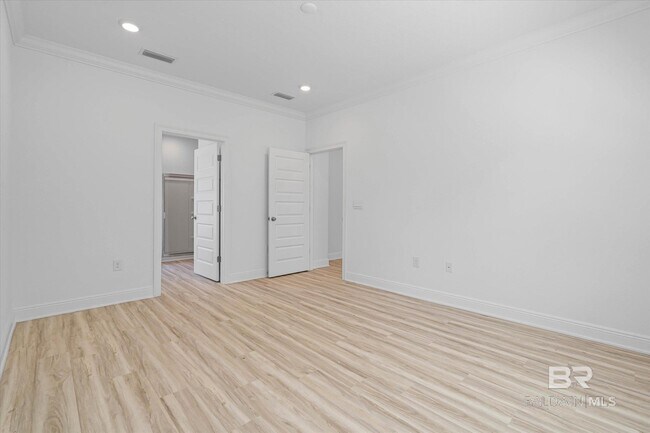 Building Photo - 16114 Laurelbrooke Lp