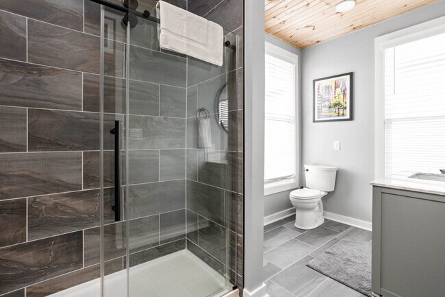 Building Photo - 848 Camp St