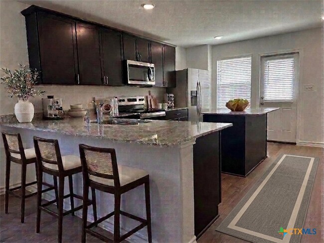 Building Photo - 936 Heartseed Ave