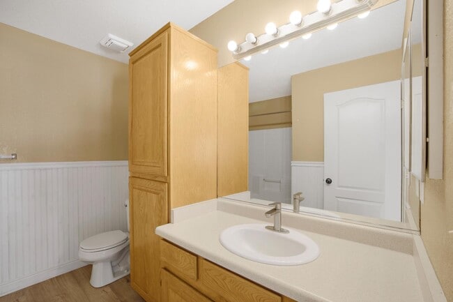 Building Photo - 146 S 1930 W