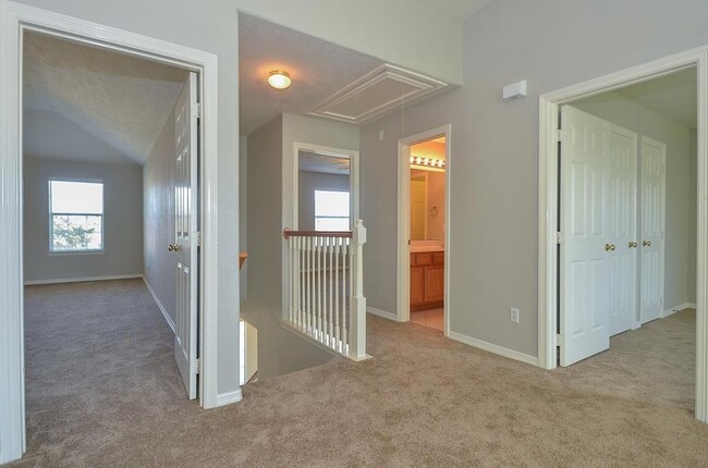 Building Photo - 5961 Whispering Lakes Dr